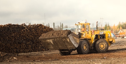 Shaving off time at Canadian sawmill_volvo_