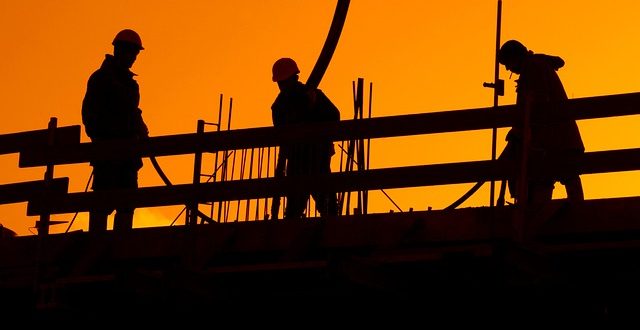 construction-site-workers